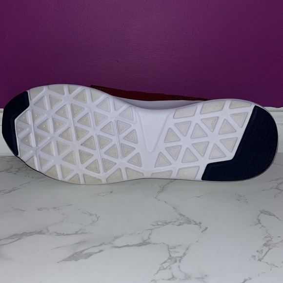 MENS Maroon Puma Casual Sneakers - Picture 8 of 10